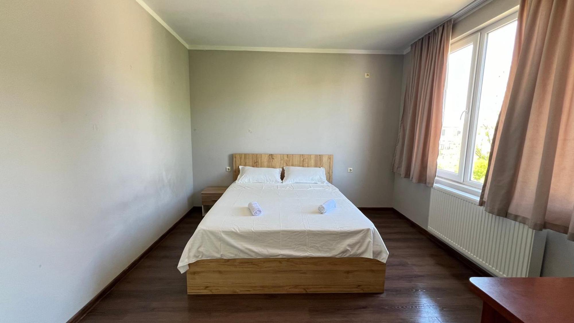 Garden House Tbilisi Hotel ภายนอก รูปภาพ