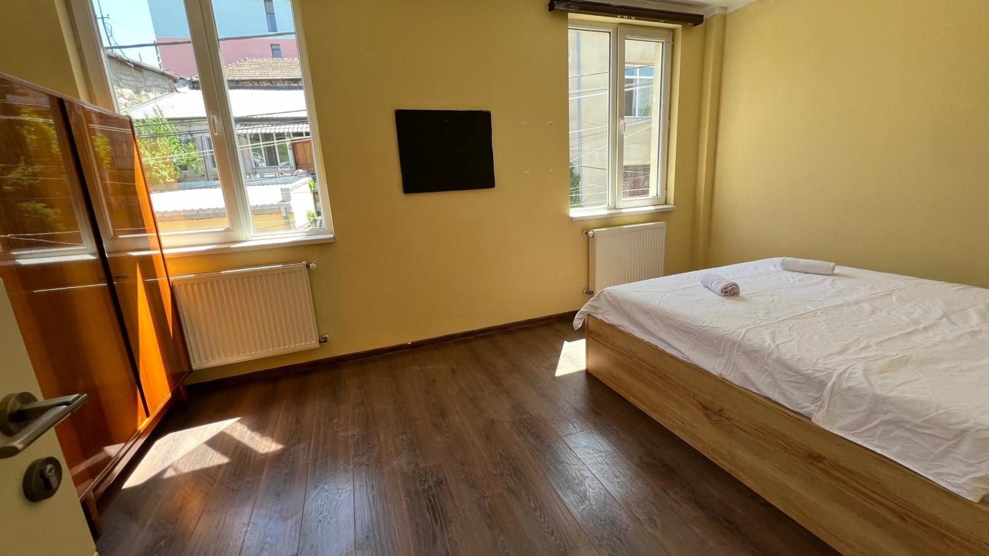 Garden House Tbilisi Hotel ภายนอก รูปภาพ