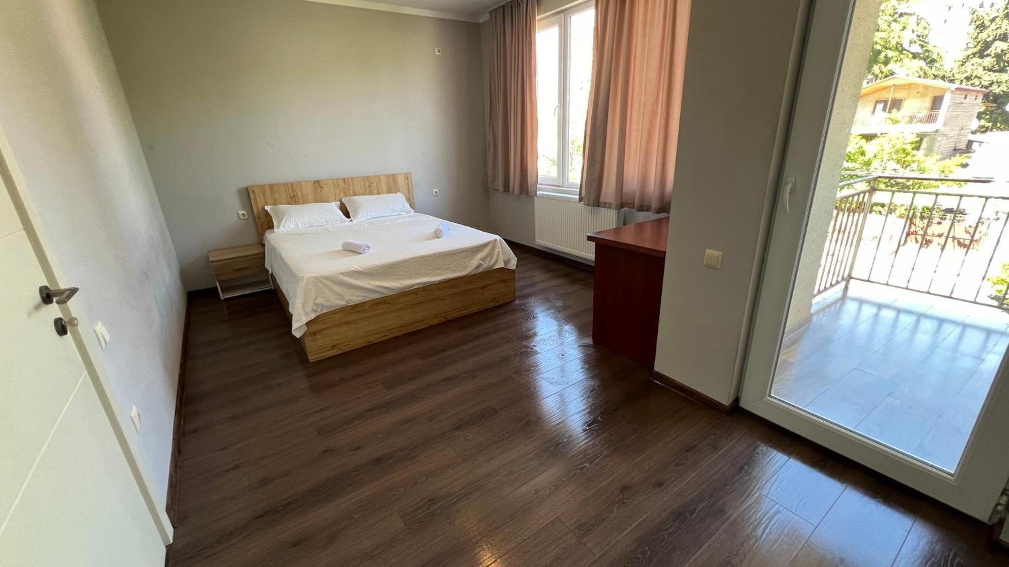Garden House Tbilisi Hotel ภายนอก รูปภาพ