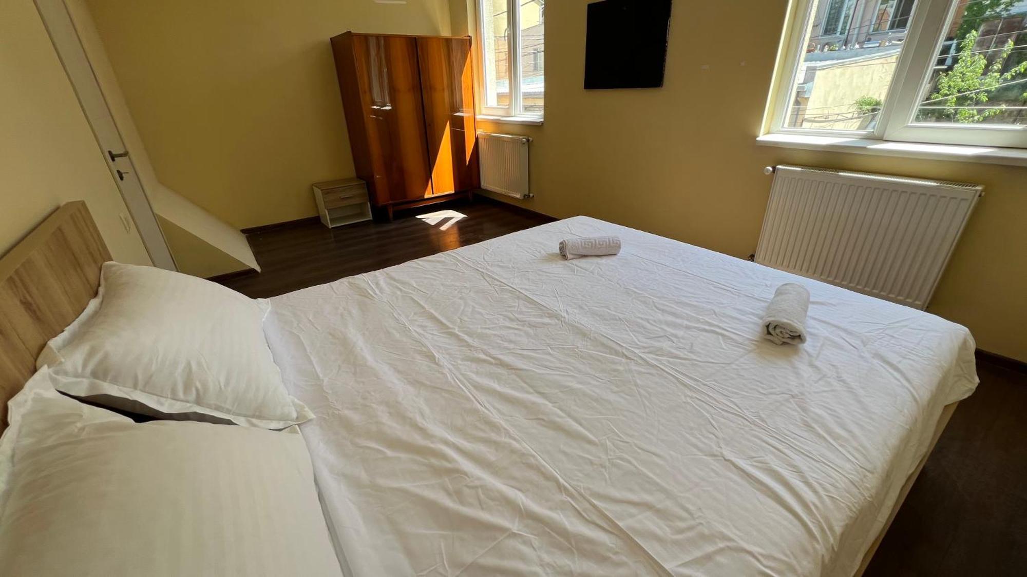 Garden House Tbilisi Hotel ภายนอก รูปภาพ